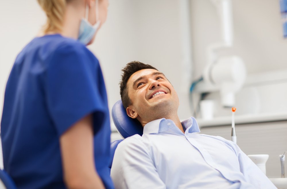 Trusted Emergency Dentist in Los Angeles treating dental emergencies